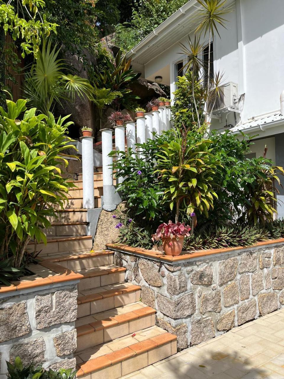 Cavern Apartamentos Baie Sainte Anne Exterior foto